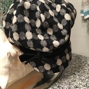 Black/White Newsboy/Cabbie Hat